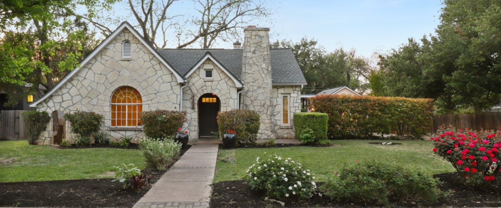 The Essential Guide to Title and Escrow Services for Buying a House in Missouri