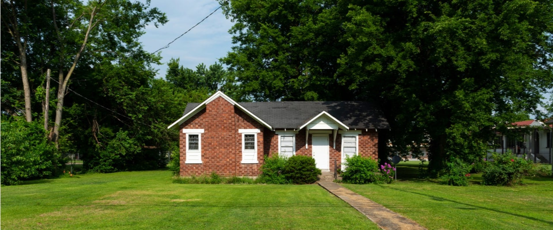 Everything You Need to Know about Title and Escrow Services When Selling a House